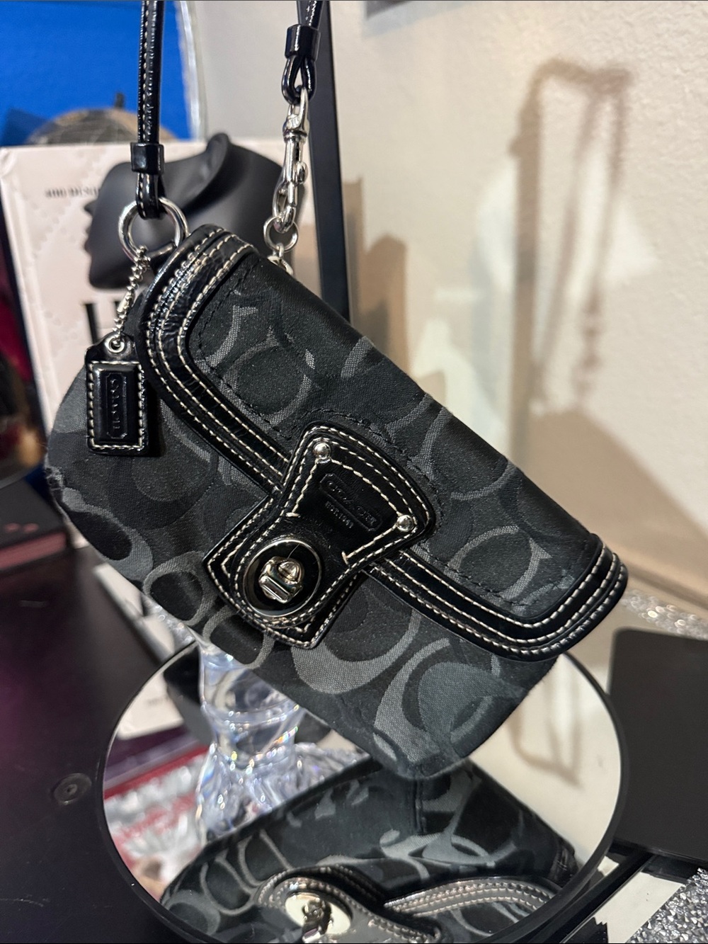 Coach Black Signature Turnlock Wristlet with Contrast Stitching
